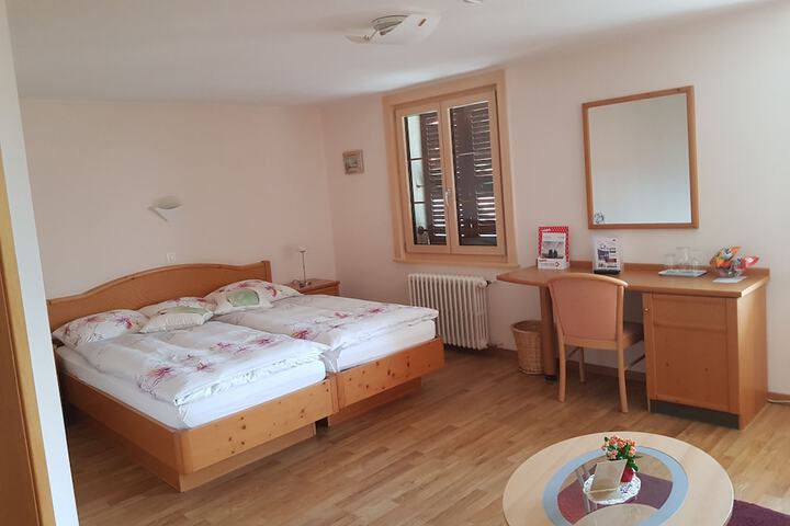Room 2 of 48
