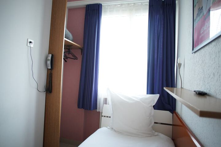 Room 18 of 83