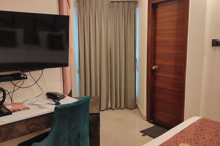 Room 18 of 30