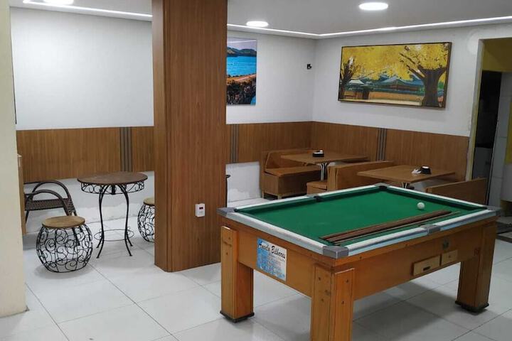 Room 6 of 7