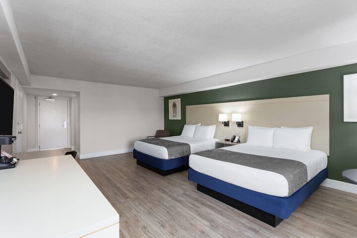Room 62 of 248