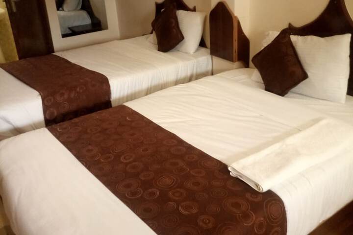 Room 8 of 19