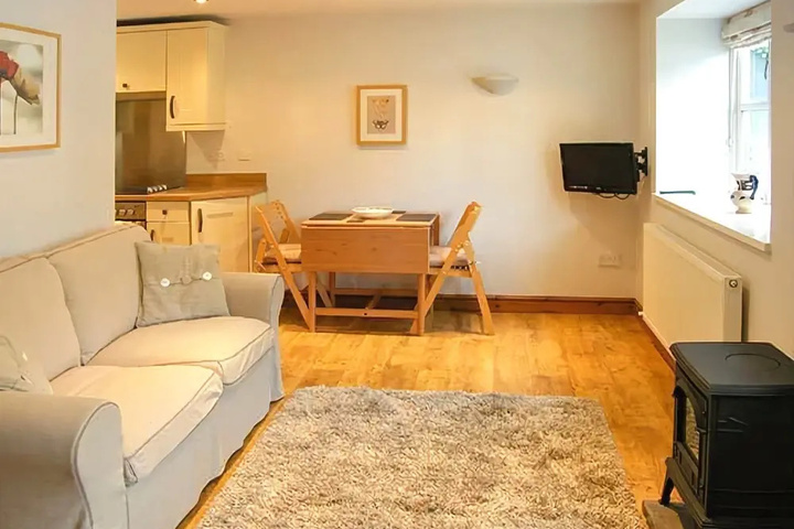Room 2 of 11