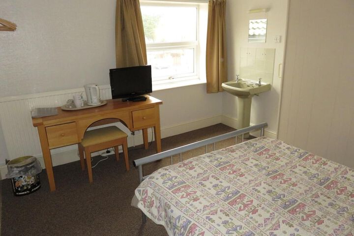 Room 27 of 49
