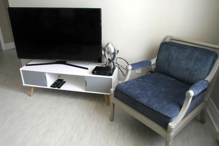 Room 3 of 10