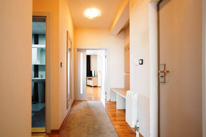 Room 29 of 70