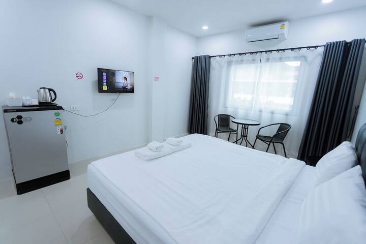 Room 13 of 23