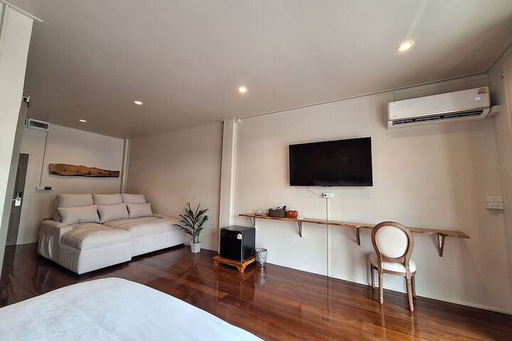 Room 21 of 63