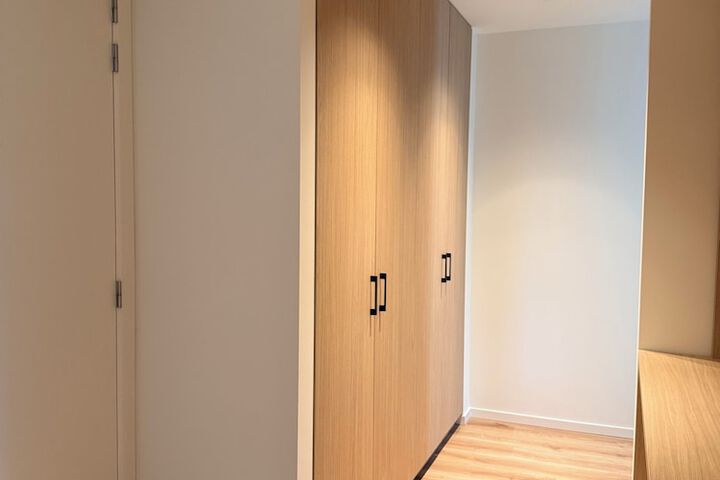 Room 10 of 28