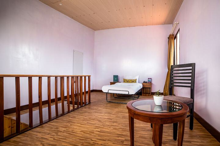 Room 26 of 40