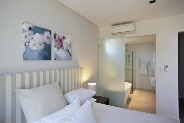 Room 4 of 69