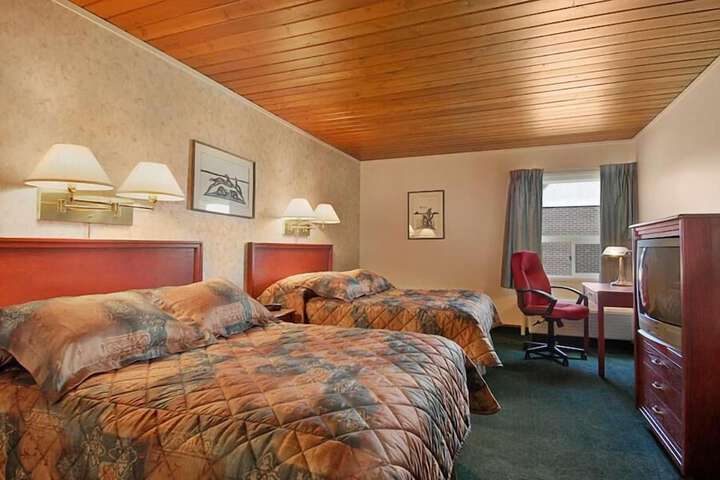 Room 5 of 32