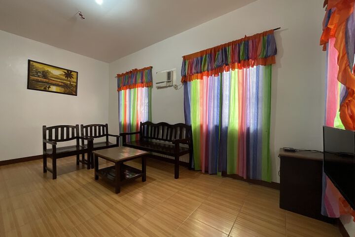 Room 107 of 200