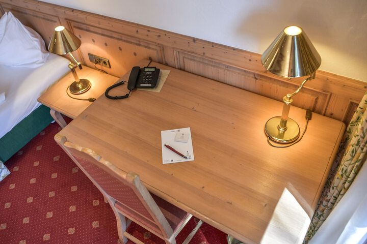 Room 12 of 62