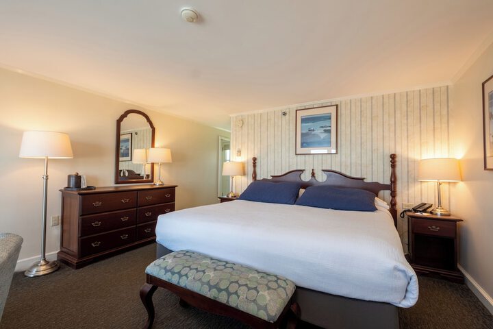 Room 55 of 176