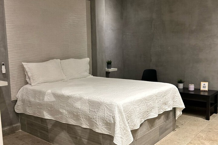 Room 17 of 85