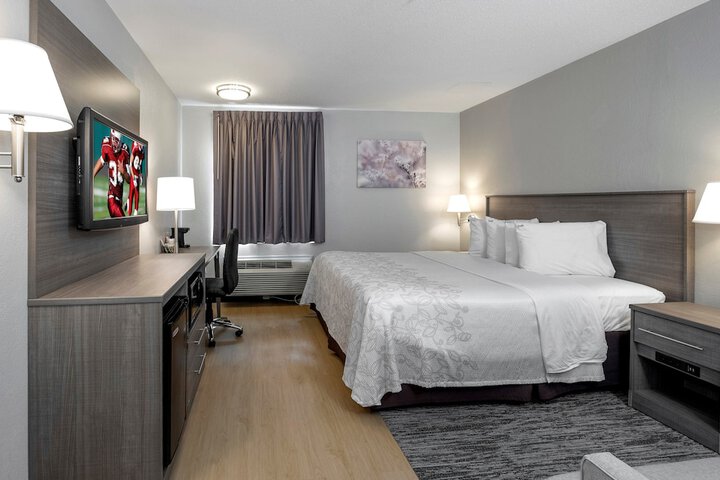 Superior King Bed (12 of 29)