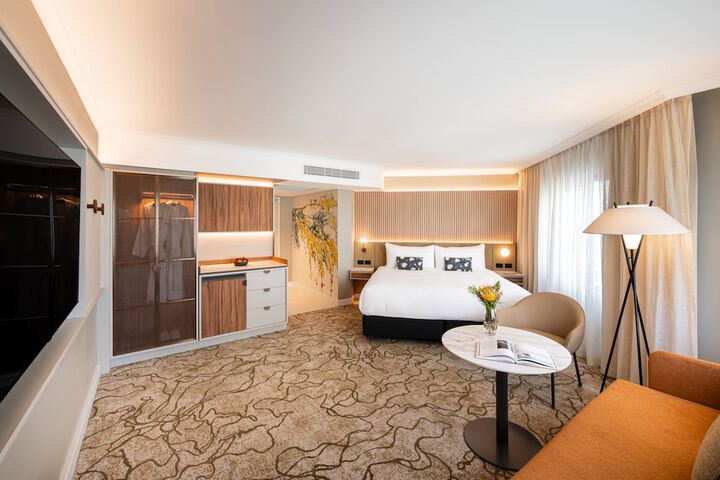 Room 9 of 54