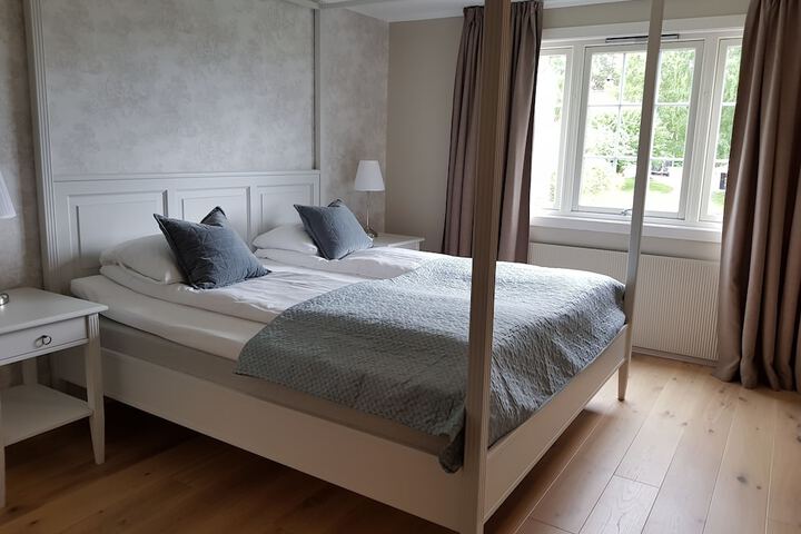 Room 3 of 111