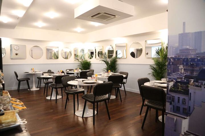 Dining 92 of 105
