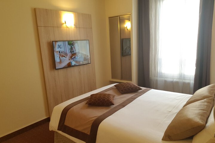 Room 7 of 75