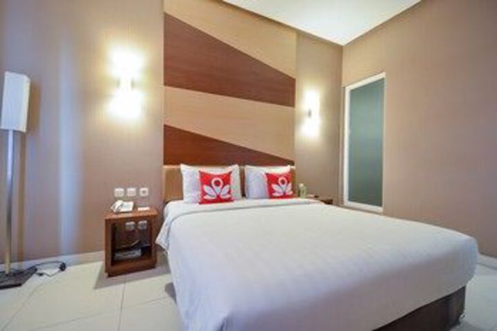 Room 12 of 44