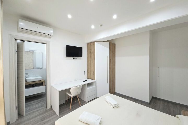 Room 43 of 66