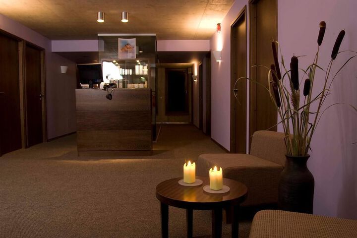 Hotel Interior 70 of 114
