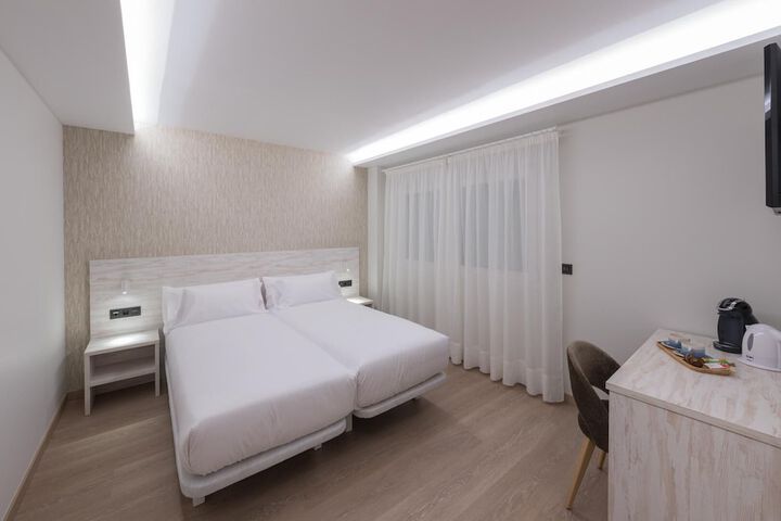 Room 22 of 122