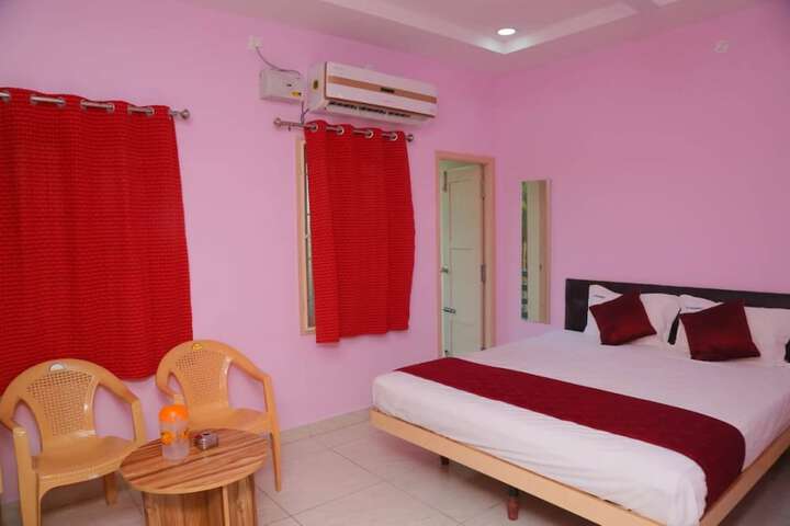 Room 7 of 19