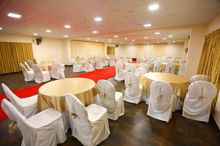Ballroom/Hall 45 of 54