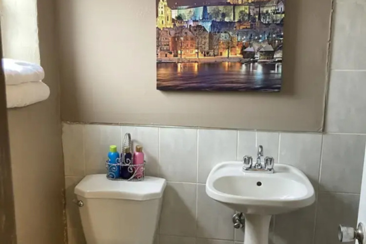 Room 9 of 13