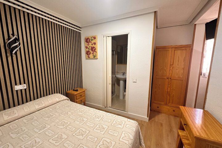 Room 17 of 43