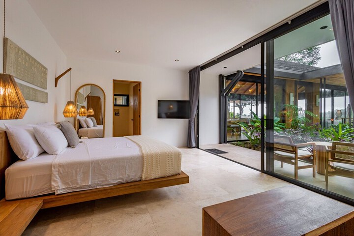 Room 7 of 23