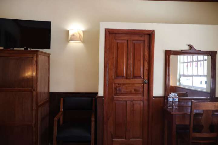 Room 5 of 20