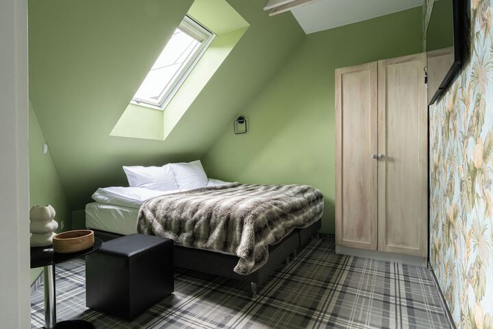 Room 19 of 50