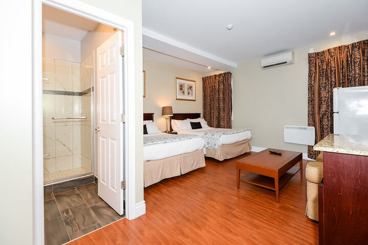 Room 12 of 28