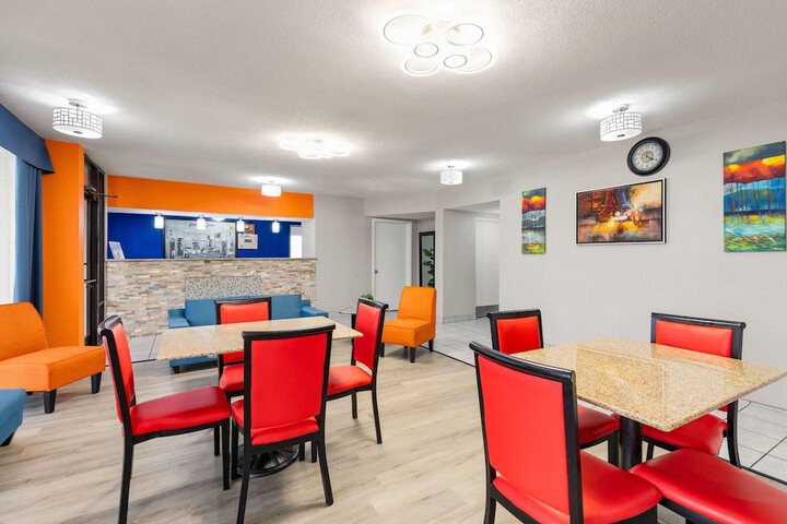 Hotel Interior 6 of 30