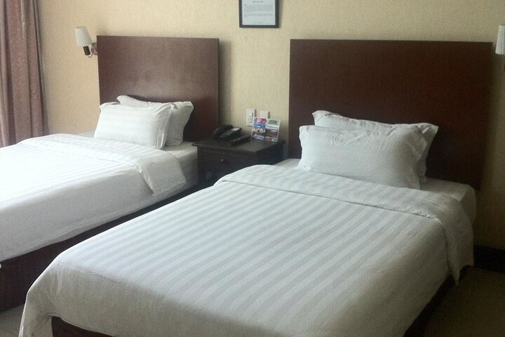 Room 10 of 31