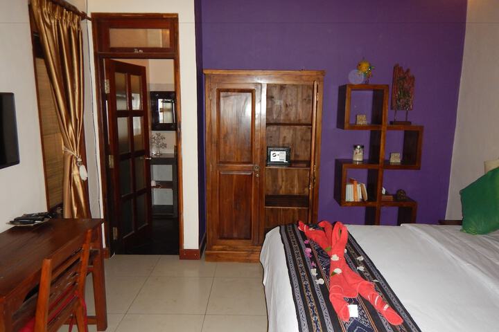 Room 28 of 54