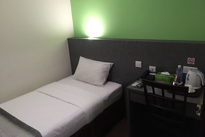 Room 11 of 41