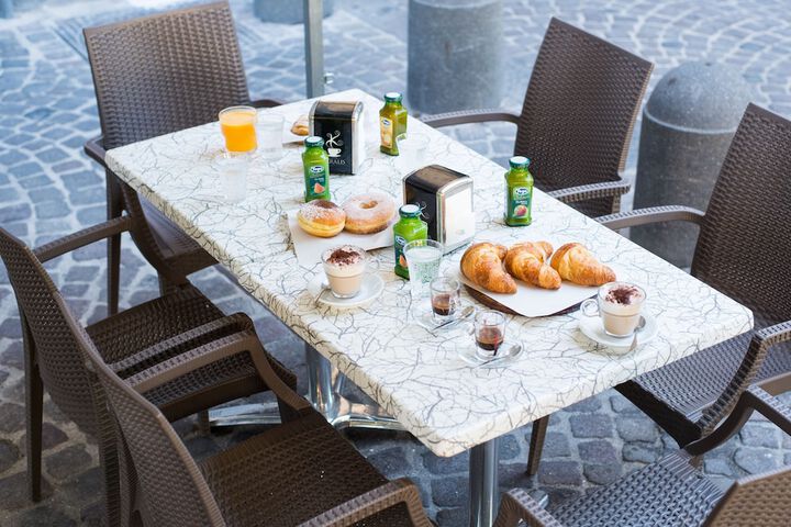 Breakfast/Coffee Service 131 of 159