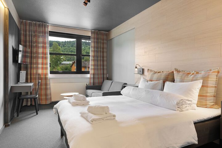 Room 3 of 41
