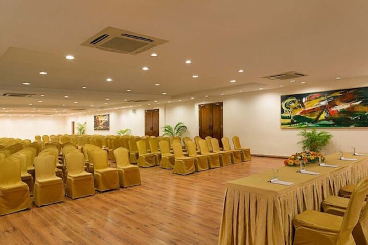 Ballroom/Hall 74 of 143