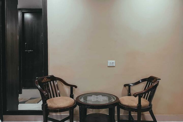 Room 12 of 53