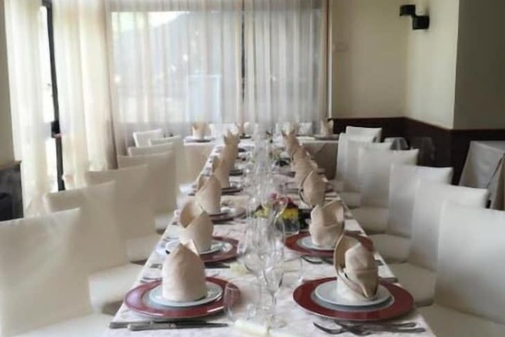 Dining 9 of 15