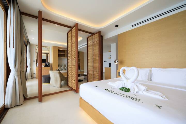 Room 5 of 118
