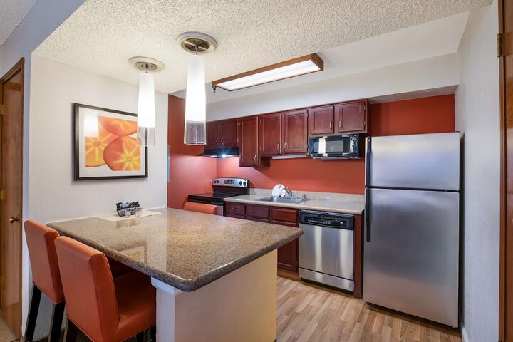 Accessible Suite King Bed Mobility Accessible Bathtb Sofa Bed Fullkt Full Breakfast (38 of 41)