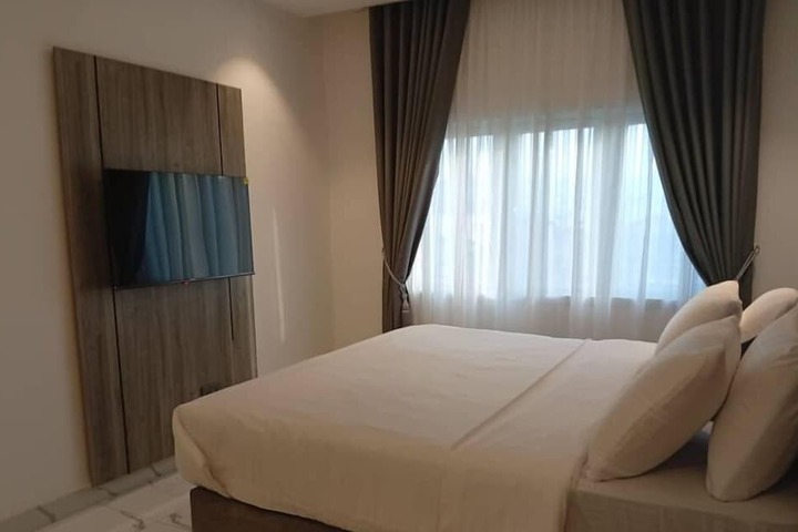 Room 5 of 49
