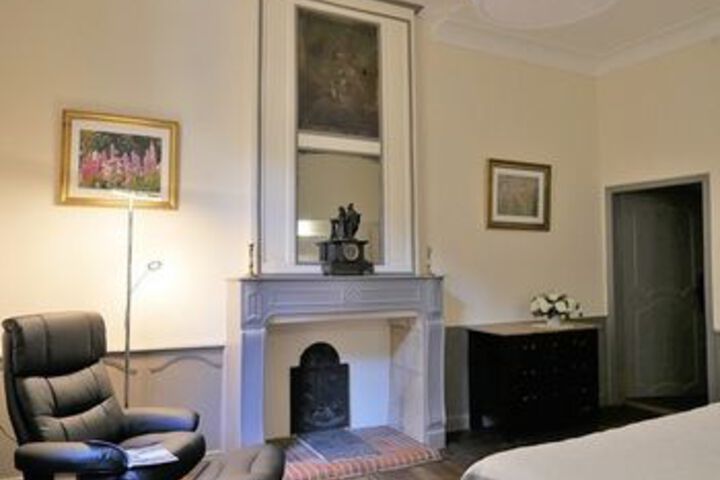 Room 5 of 14
